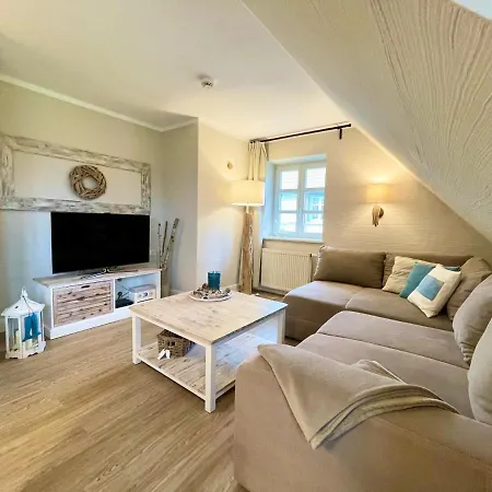 Apartment Meerluft 10 *